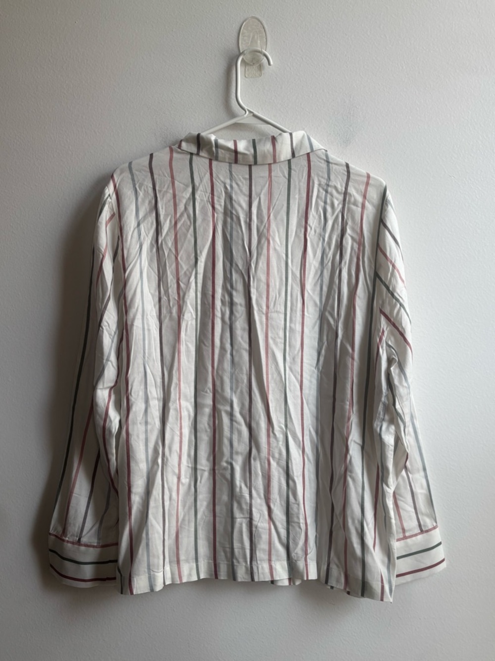 Cozy Earth | Soft Woven Long Sleeve Pajama Top (Cottage Stripe) - Picture 6 of 7